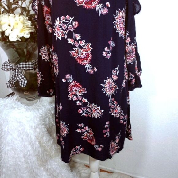 OLD NAVY COLD SHOULDER NAVY FLORAL DTESS SZ.S NWT - Picture 4 of 8